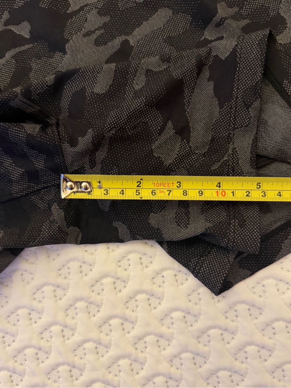 Men's L, Lululemon 5” Pacebreaker Linerless Black Camo Athletic Shorts - Picture 5 of 6